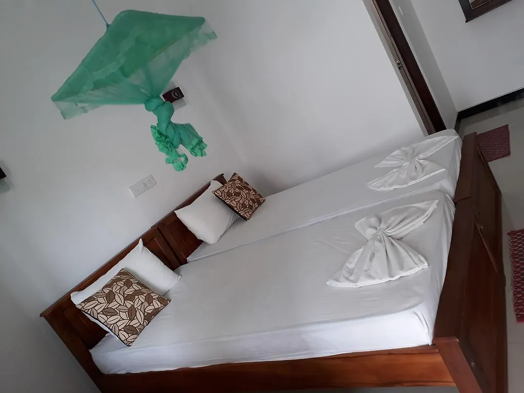 Anna Tourist Inn Negombo Pensión