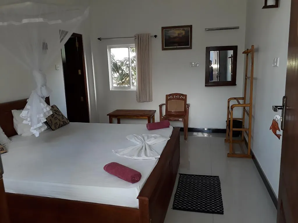 Anna Tourist Inn Negombo